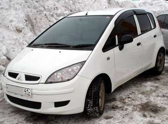2003 Mitsubishi Colt Photos