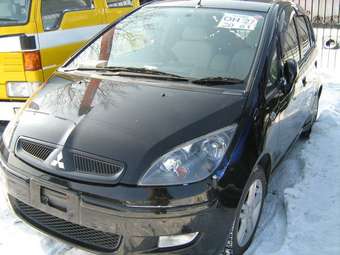 2003 Mitsubishi Colt Pics