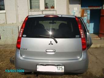 2003 Mitsubishi Colt Photos