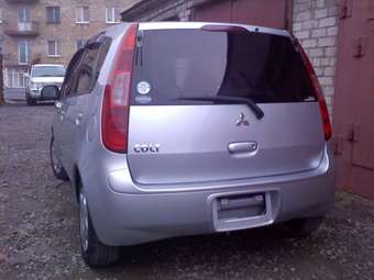 2003 Mitsubishi Colt Images
