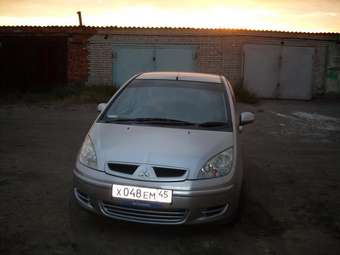 2003 Mitsubishi Colt Images