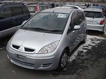 2003 Mitsubishi Colt Pics