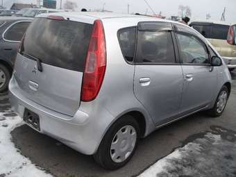 2003 Mitsubishi Colt Pictures