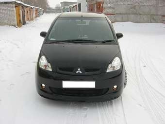 2003 Mitsubishi Colt Pics