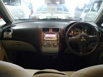 2003 Mitsubishi Colt Pictures