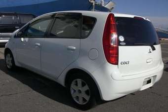 2003 Mitsubishi Colt Pictures