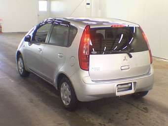 2003 Mitsubishi Colt Pictures