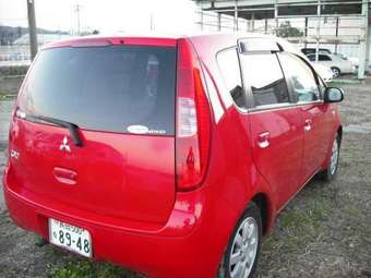 2003 Mitsubishi Colt Pictures