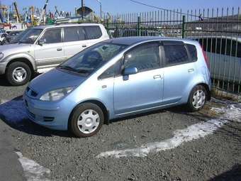 2003 Mitsubishi Colt Pics