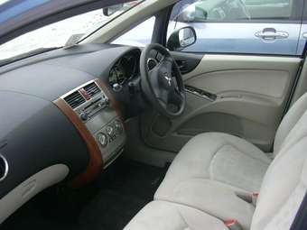 2003 Mitsubishi Colt Pictures
