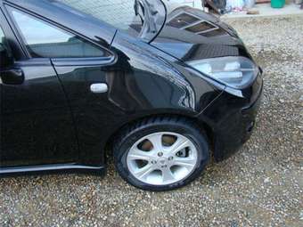 2003 Mitsubishi Colt Pictures