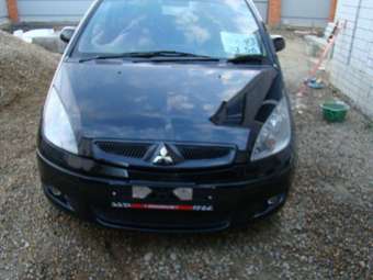 2003 Mitsubishi Colt Pictures