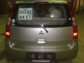 2003 Mitsubishi Colt Images