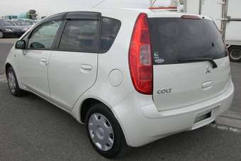 2003 Mitsubishi Colt Pictures