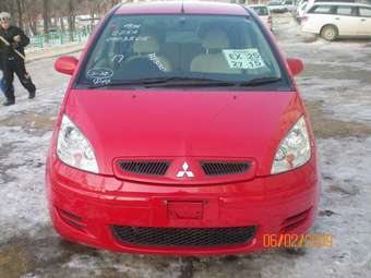 2003 Mitsubishi Colt Images