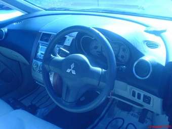 2003 Mitsubishi Colt Pics