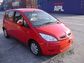 2003 Mitsubishi Colt Photos