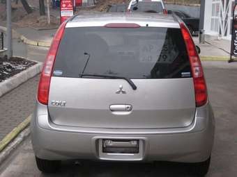 2003 Mitsubishi Colt Pics