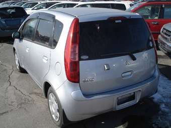 2003 Mitsubishi Colt Photos