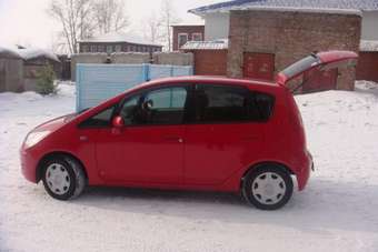 2003 Mitsubishi Colt Pics