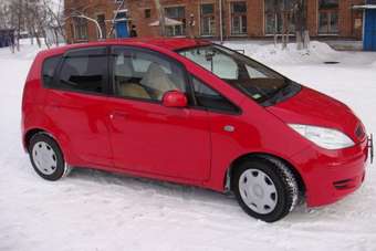 2003 Mitsubishi Colt Photos