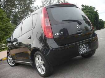 2003 Mitsubishi Colt Photos