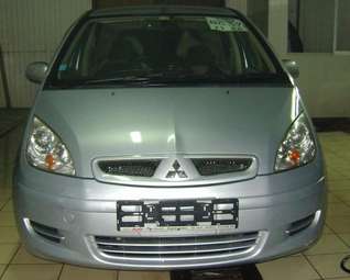 2003 Mitsubishi Colt Photos