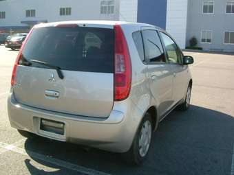 2003 Mitsubishi Colt Pictures