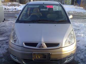 2003 Mitsubishi Colt Pictures