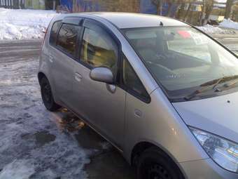 2003 Mitsubishi Colt Pics