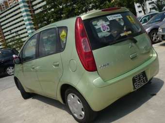 2003 Mitsubishi Colt Photos