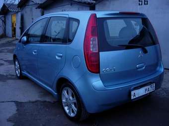 2003 Mitsubishi Colt Pictures