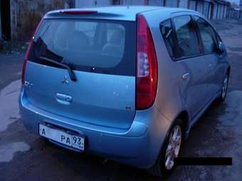 2003 Mitsubishi Colt Pictures