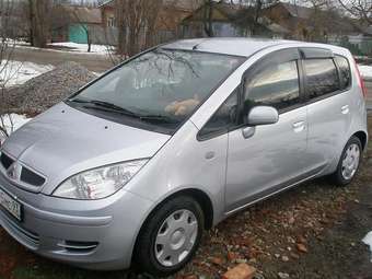 2003 Mitsubishi Colt Pictures