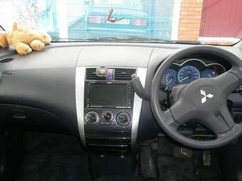 2003 Mitsubishi Colt Pictures