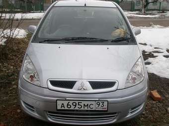 2003 Mitsubishi Colt Photos