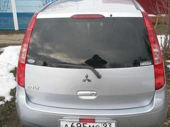 2003 Mitsubishi Colt Photos