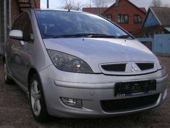 2003 Mitsubishi Colt Pictures