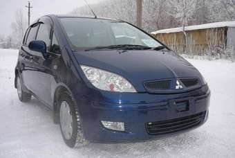 2003 Mitsubishi Colt Images