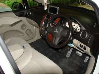 2003 Mitsubishi Colt Pics