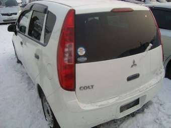 2003 Mitsubishi Colt Pictures