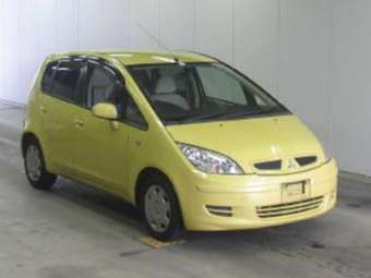2003 Mitsubishi Colt Pictures