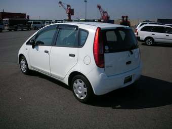 2003 Mitsubishi Colt Pictures