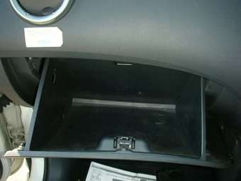 2003 Mitsubishi Colt Pictures