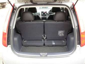 2003 Mitsubishi Colt Pictures