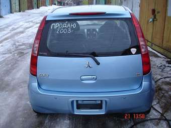 2003 Mitsubishi Colt Pictures