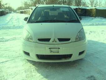 2003 Mitsubishi Colt Photos