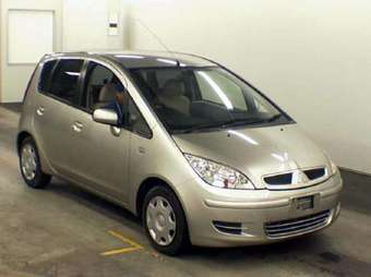 2003 Mitsubishi Colt Pics