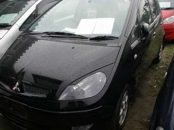 2003 Mitsubishi Colt Images