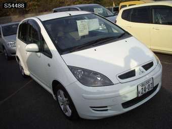 2003 Mitsubishi Colt Photos